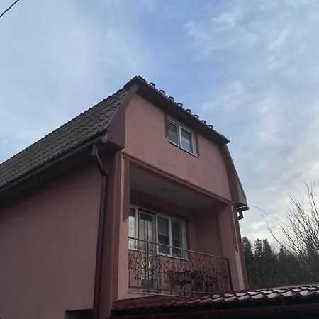 біля санаторію сонячне закарпаття Polyana (Transcarpathia)