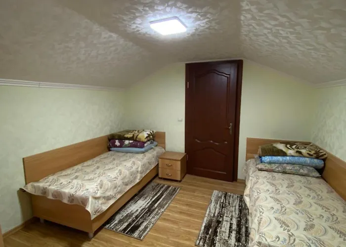 біля санаторію сонячне закарпаття